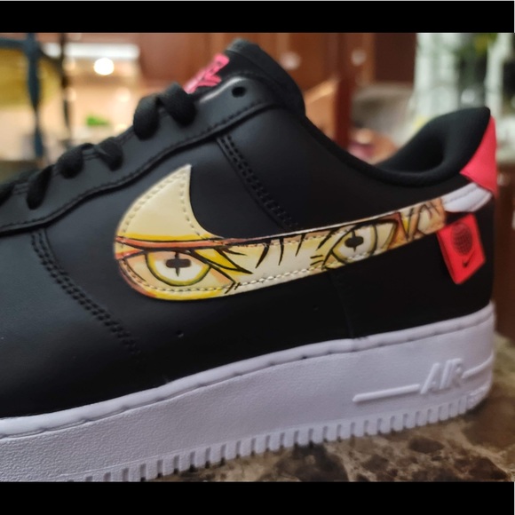 Customs - Picture 5 of 8